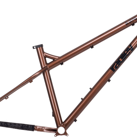 Ragley Blue Pig Frame 2021