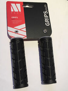 M Part Youth Grips